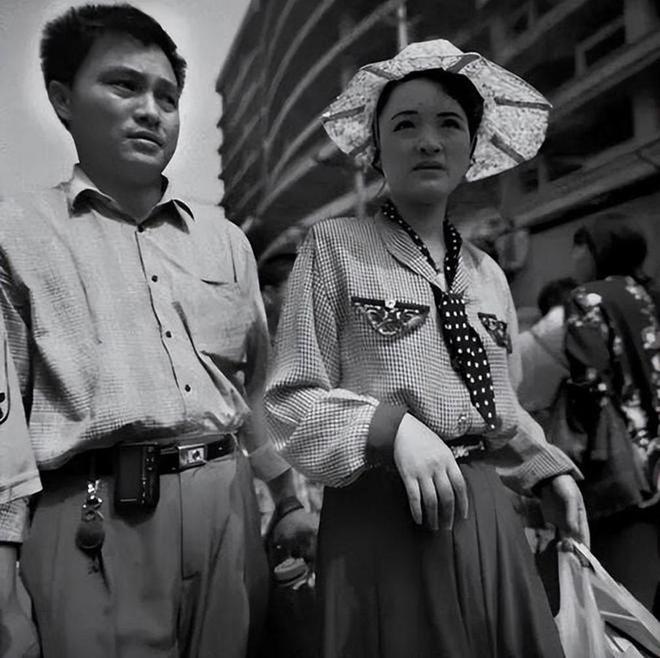 ob体育·(中国)官方网站90年代火爆的BP机现在拿出来还能用吗？它的兄弟就在我(图6)