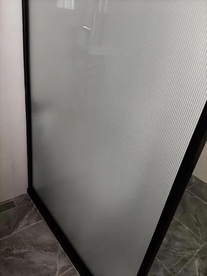 ob体育越来越多人不装窗帘了现在流行这样设计简洁美观又实用(图12)