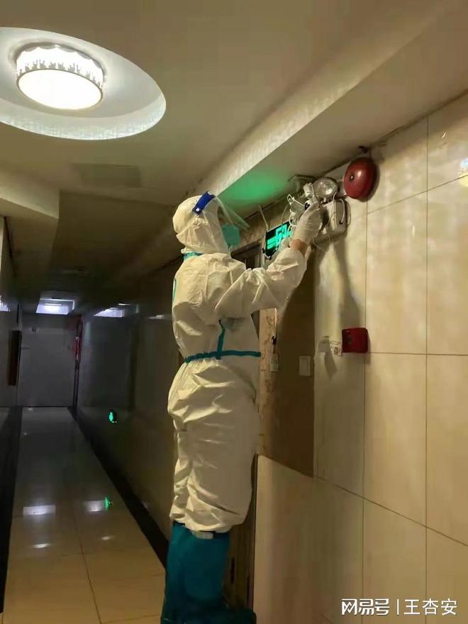 ob体育app下载驰通达深入疫区安装居家隔离NB-loT门磁+监控系统双保险报警(图1)