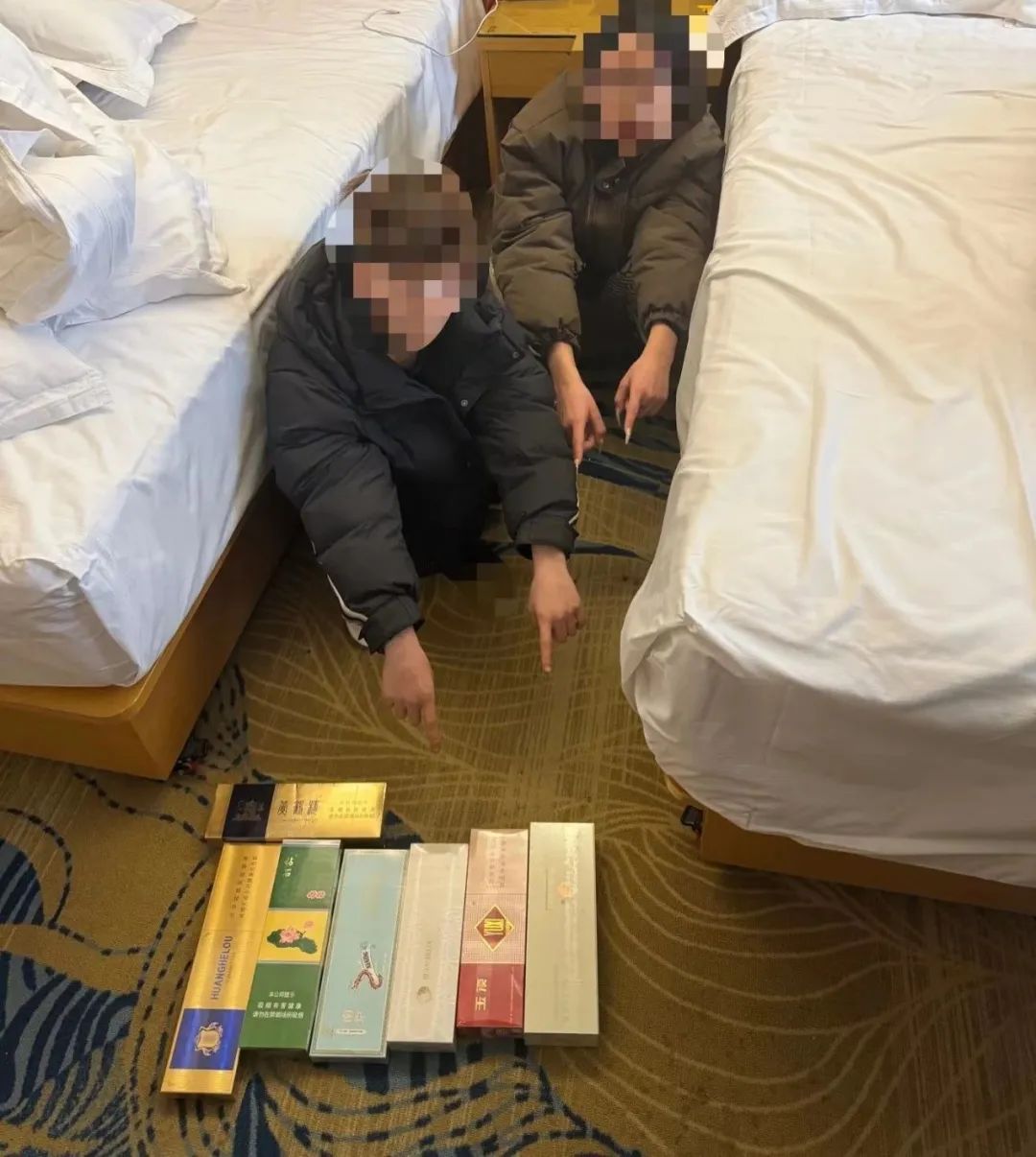 ob体育茅箭区警方2小时破获商铺盗窃案 追回被盗损失(图1)