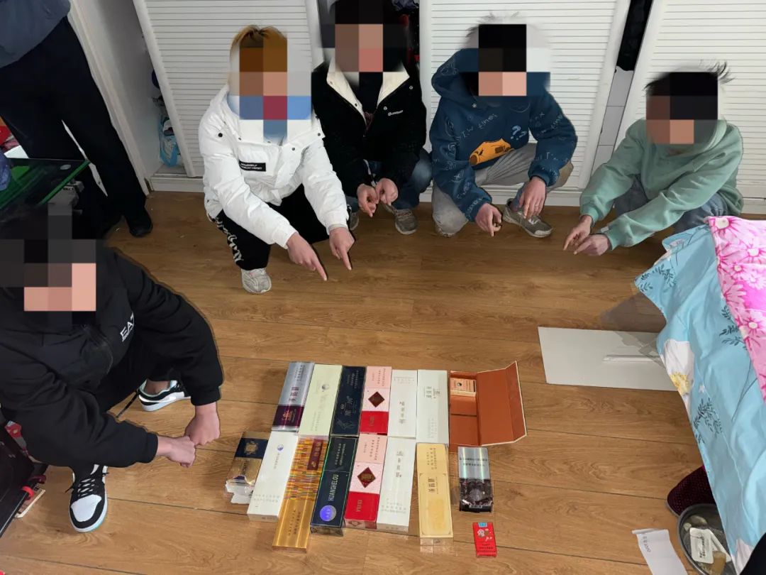 ob体育茅箭区警方2小时破获商铺盗窃案 追回被盗损失(图2)