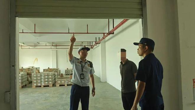 ob体育app下载曝光！斗门区一企业存在消防设施未保持完好有效、安全出口违规设置(图3)
