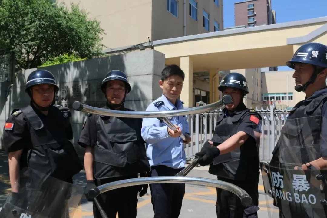 ob体育·(中国)官方网站放心！沈阳2094所中小学、幼儿园均已安装“一键报警”(图2)