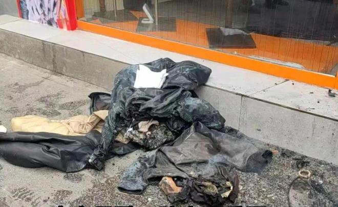 ob体育南部某皮衣店突发火灾损失惨重！(图2)